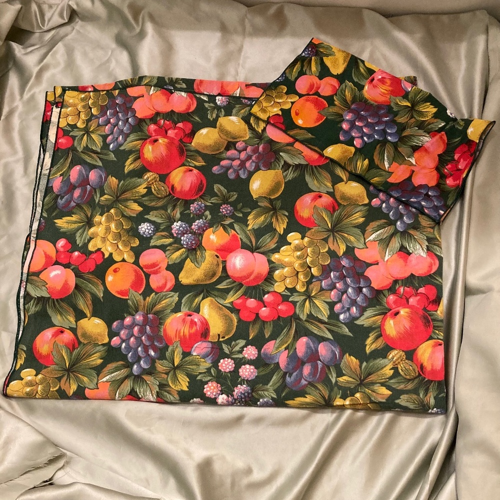 Tablecloth Beautiful Colorful Fruit on Pine Green Feels Like Cotton 57x96 w/1nap